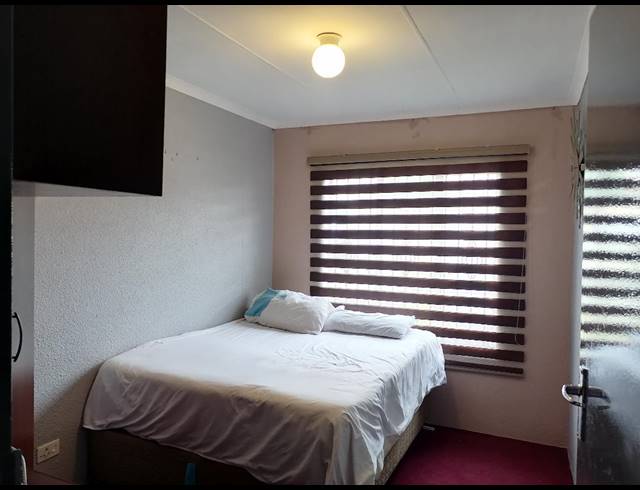 3 bed property to rent in EVANS PARK